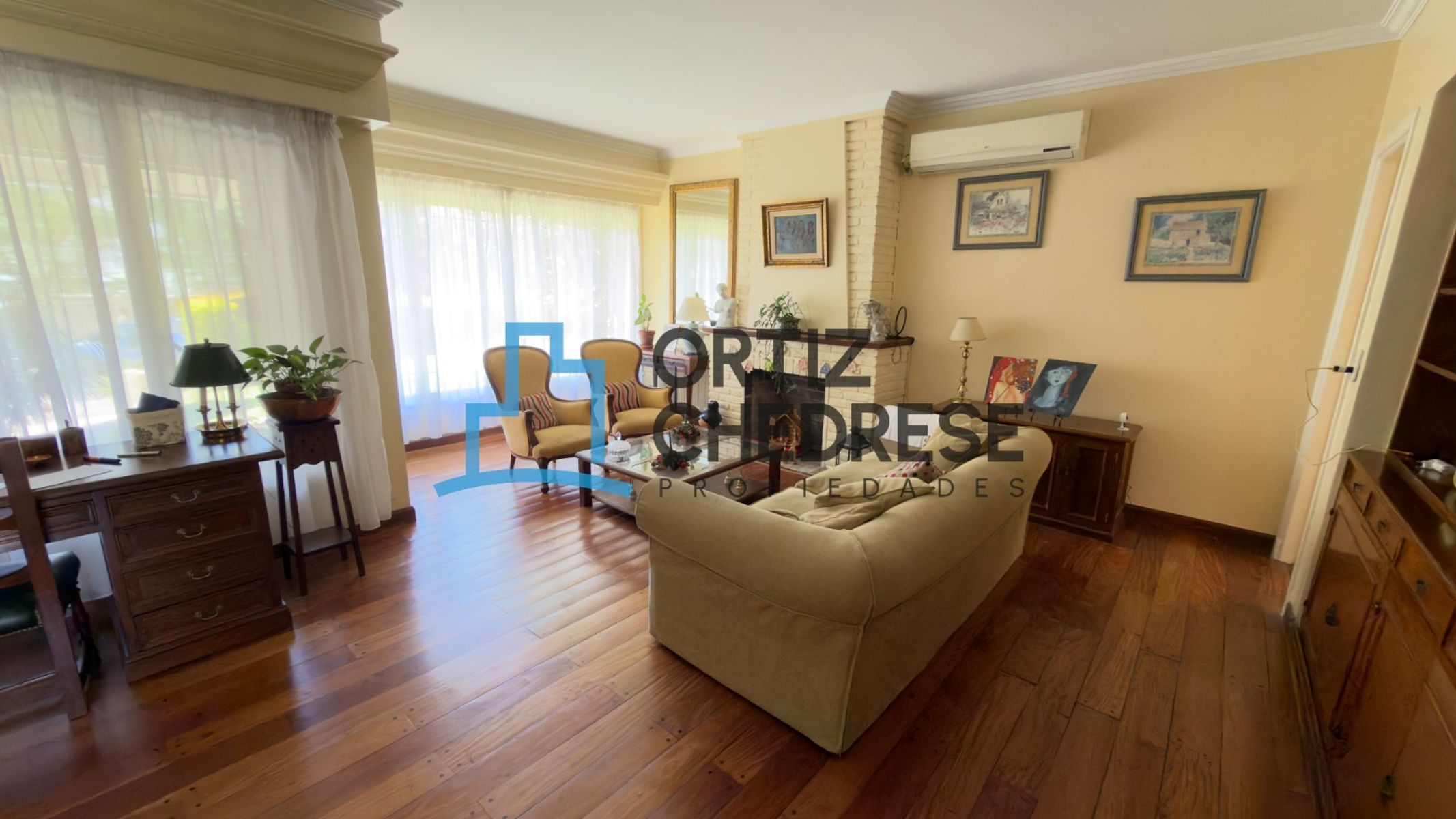 Laprida 300 - Importante Chalet en venta con pileta y jardín - San Isidro