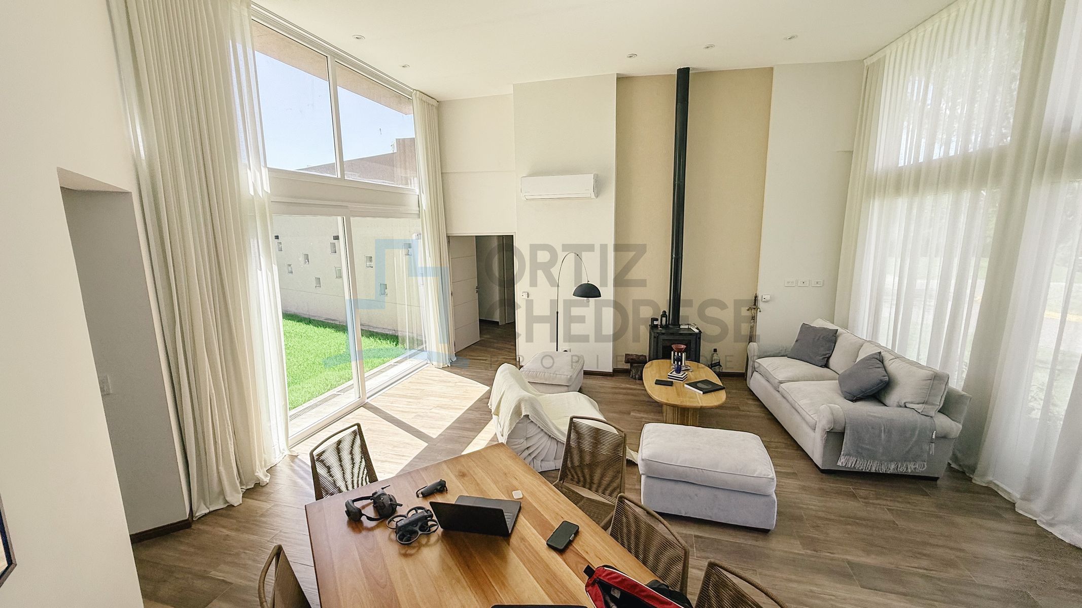 Barrio San Matías - Casa de 5 ambientes con pileta y gran jardín - Escobar