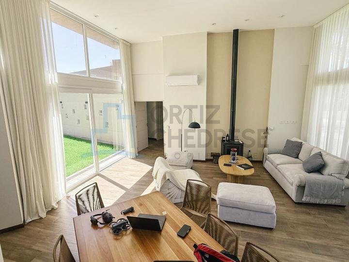 Barrio San Matías - Casa de 5 ambientes con pileta y gran jardín - Escobar