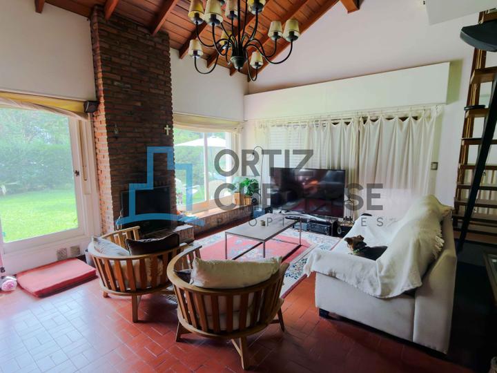 Rector Vicente López 1804 - Casa de 6 ambientes con jardín y pileta -Club Cuba - Villa de Mayo